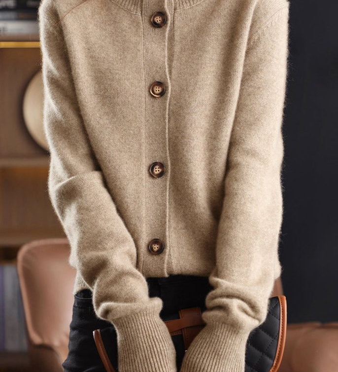 Margaux™ | Klasyczny kardigan z guzikami w kolorze camel