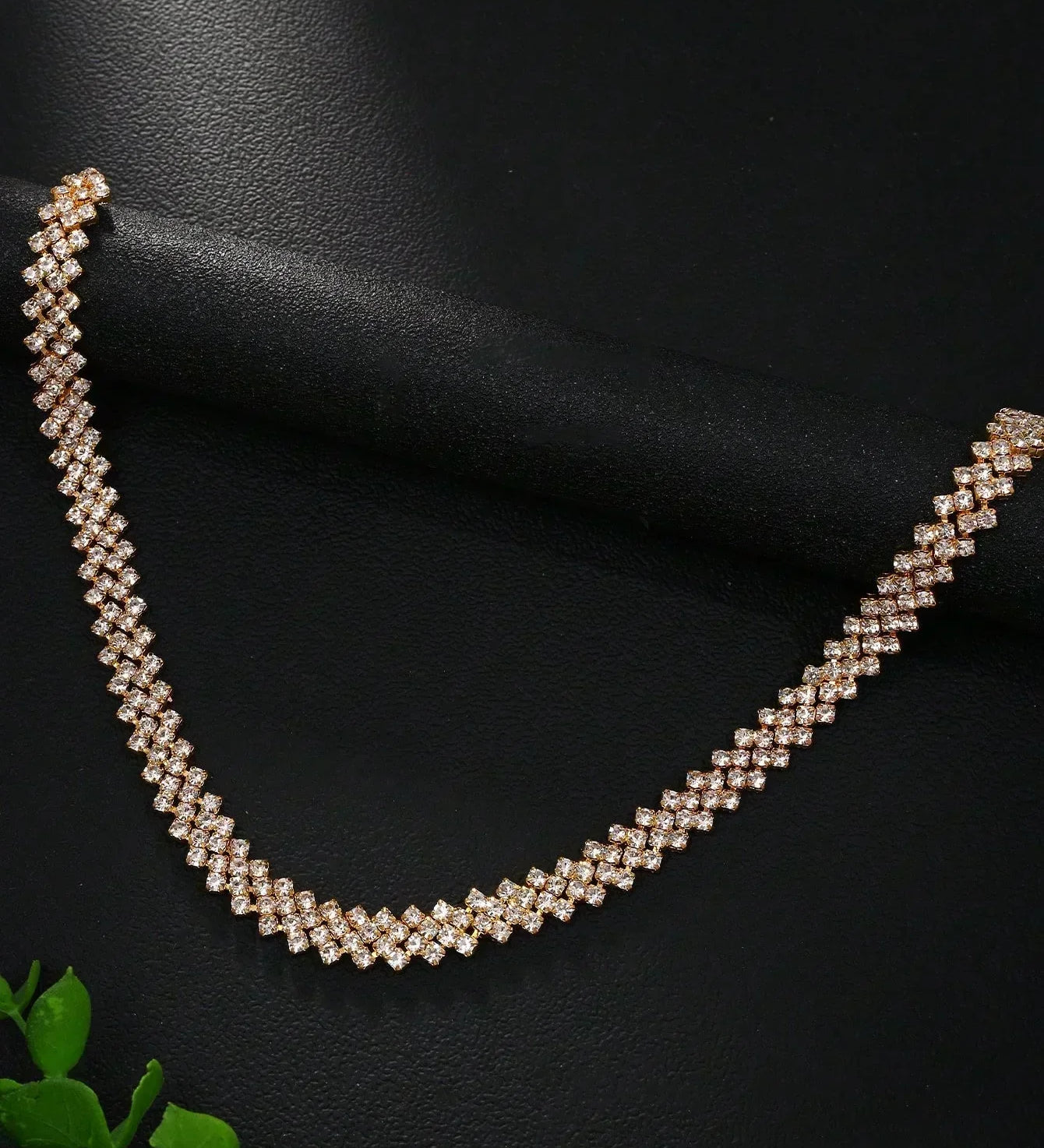 Elegancka Kolia z Kryształkami