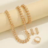 Éléonore™ – Złota elegancja na każdą okazję